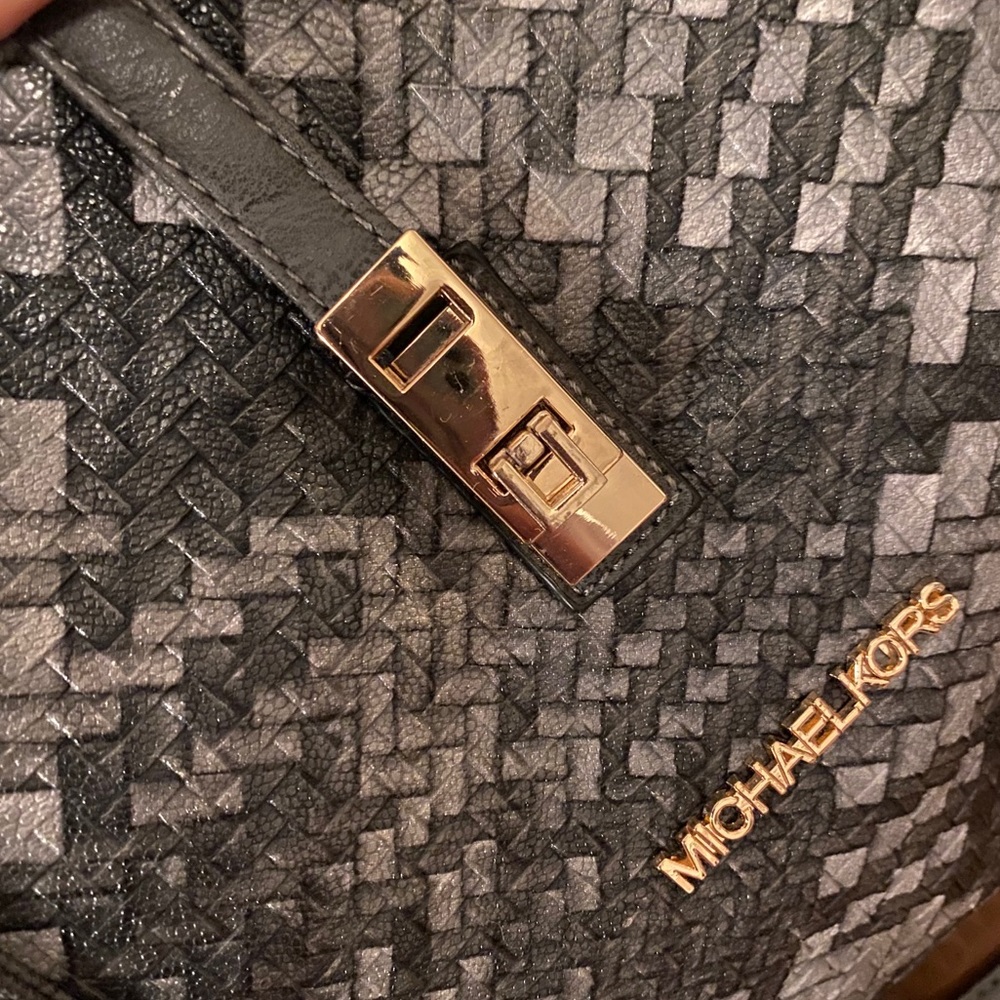 Tote - Picture 5 of 5